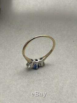 Antique 14k Victorian. 85ct sapphire and. 50ct Old Euro diamond three stone ring