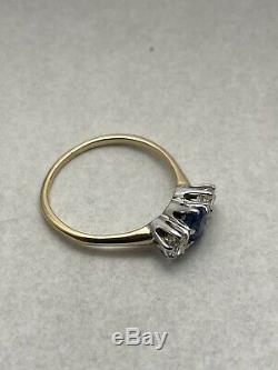 Antique 14k Victorian. 85ct sapphire and. 50ct Old Euro diamond three stone ring