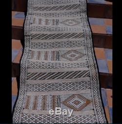 Antique Moroccan rug. Old rug. Antique Handmad BERBER Wool rugs vintage 0017