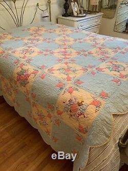 Antique Vintage Old Pastel Hand Made Pieced Quilt 74x96 Scalloped Gorgeous