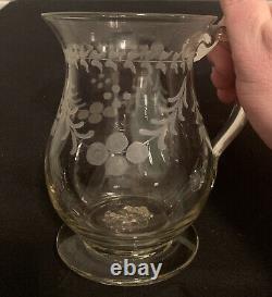 Antique Vintage Old Stiegel Type Blown Glass Engraved Berry Mug Cup