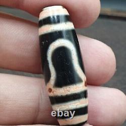 Beautiful Protective Bead Amulet Vintage Old Indo Tibetan Agate pure Eyes