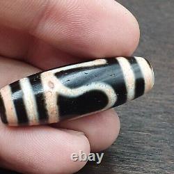 Beautiful Protective Bead Amulet Vintage Old Indo Tibetan Agate pure Eyes