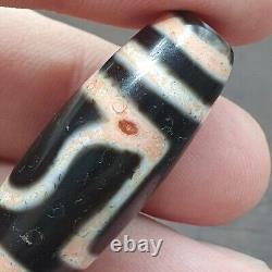 Beautiful Protective Bead Amulet Vintage Old Indo Tibetan Agate pure Eyes