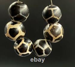 Old Phum Dzi Agate Beads Nepalese Tibetan India Himalayan Spiritual Antiquity