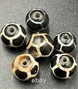 Old Phum Dzi Agate Beads Nepalese Tibetan India Himalayan Spiritual Antiquity