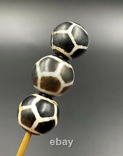 Old Phum Dzi Agate Beads Nepalese Tibetan India Himalayan Spiritual Antiquity