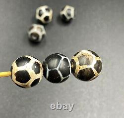 Old Phum Dzi Agate Beads Nepalese Tibetan India Himalayan Spiritual Antiquity