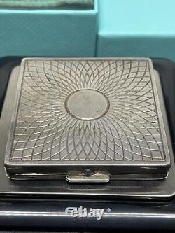 VINTAGE TIFFANY & CO. STERLING SILVER LADIES COMPACT Rare Pattern Old Antique