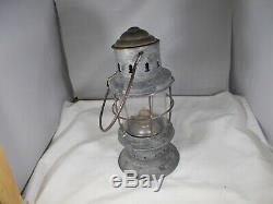 Vintage Antique Old Kerosene Skaters Lantern Lamp With Original Globe Working