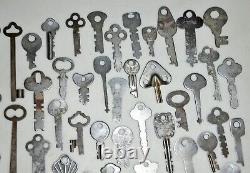 Vintage Old Antique Lot of 89 Flat / Stamped Keys (Bin # 57)