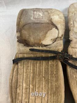 Vintage Spalding antique old men leather Ice hockey goalie knee pads shin guards