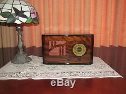 Vintage old wood antique tube radio Howard Very Rare Radio