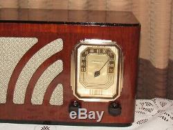 Vintage old wood antique tube radio Philco Mdl 38-12