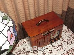Vintage old wood antique tube radio Philco Mdl 40-125 A Real Beauty