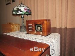 Vintage old wood antique tube radio ZENITH Mdl 6-S-525 Stunning Radio Here
