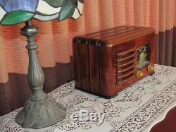Vintage old wood antique tube radio ZENITH model 6D525 The Toaster