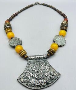 Wonderful unique Antique vintage, Stunning amber Silver Unique old necklace