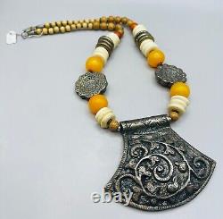 Wonderful unique Antique vintage, Stunning amber Silver Unique old necklace