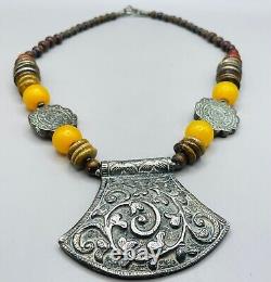 Wonderful unique Antique vintage, Stunning amber Silver Unique old necklace