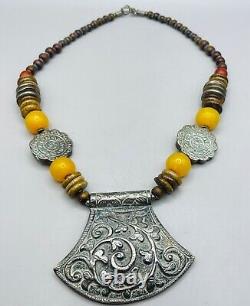 Wonderful unique Antique vintage, Stunning amber Silver Unique old necklace