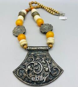 Wonderful unique Antique vintage, Stunning amber Silver Unique old necklace