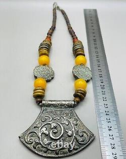 Wonderful unique Antique vintage, Stunning amber Silver Unique old necklace