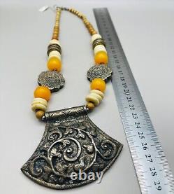 Wonderful unique Antique vintage, Stunning amber Silver Unique old necklace